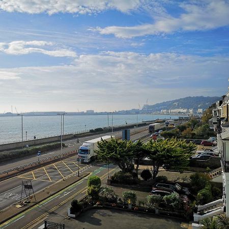 Whole Flat Next To Dover Port With Parking Екстер'єр фото