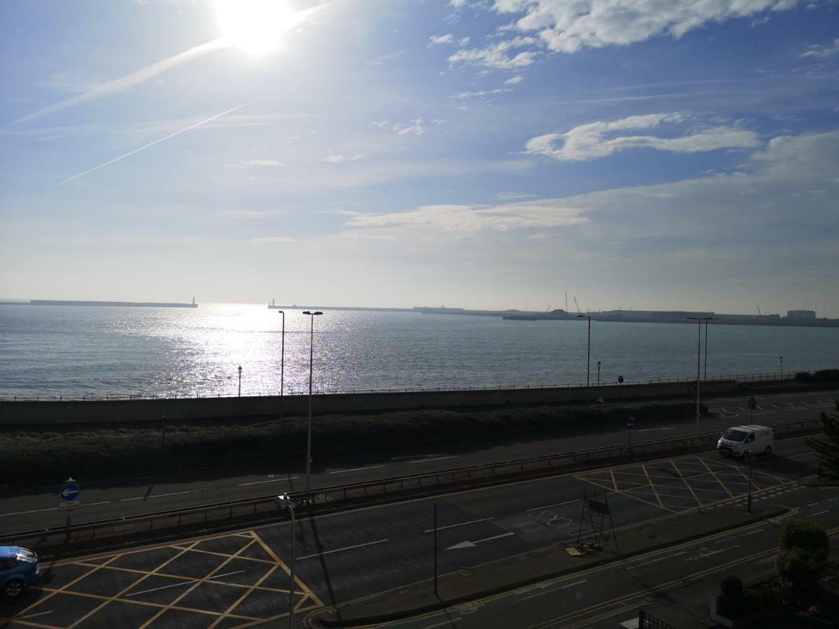Whole Flat Next To Dover Port With Parking Екстер'єр фото