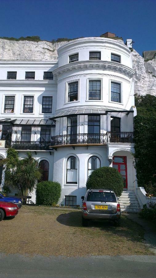 Whole Flat Next To Dover Port With Parking Екстер'єр фото