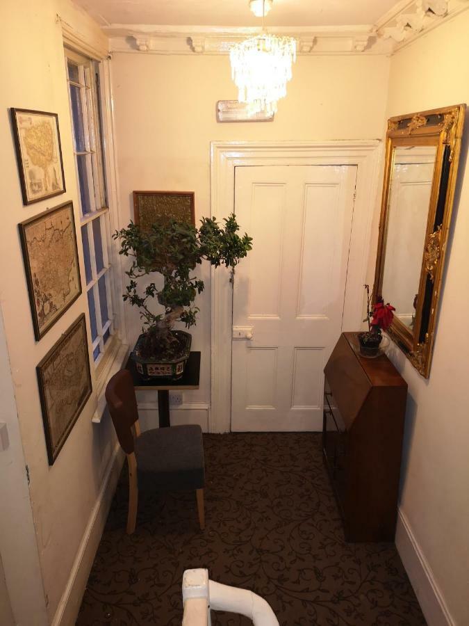 Whole Flat Next To Dover Port With Parking Екстер'єр фото